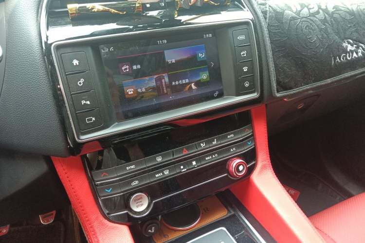 Used Jaguar F-PACE 2018 2.0T Four-Wheel Drive Urban Luxury Edition
