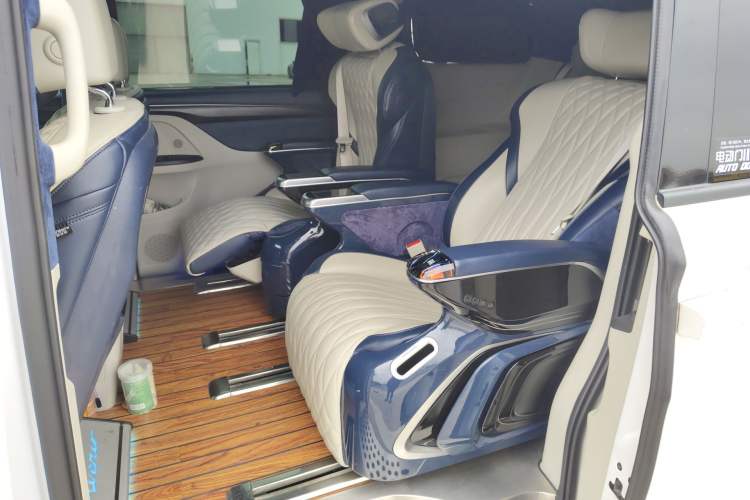 Used Buick GL8 2021 ES Landtrek 653T Comfort Edition
