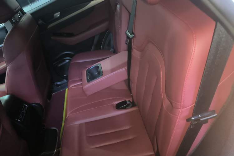 Used JETOUR X70 2024 1.5T DCT Glory PRO 7-Seater