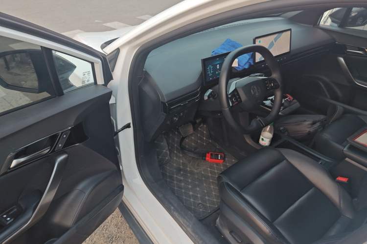 Used MG 4 EV 2022 425 km Luxury Edition