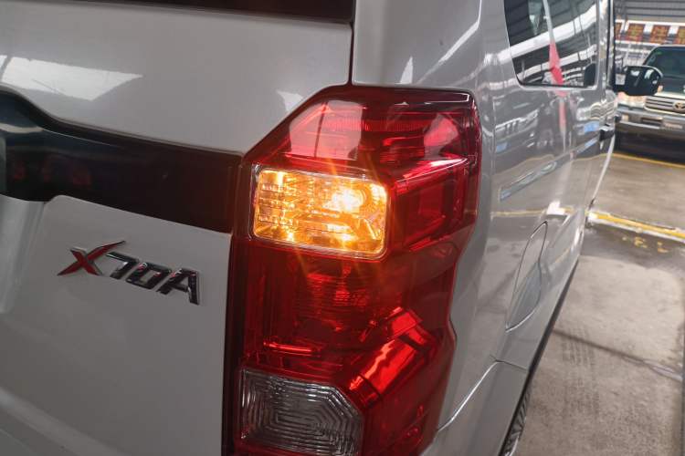 Used CHANGAN OSHAN X70A 2020 1.5L Manual Base Version