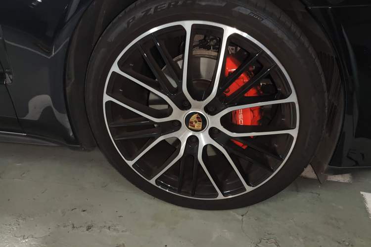 Used Porsche Panamera 2023-Year Restyled Panamera Executive Extended Platinum Edition 2.9T
