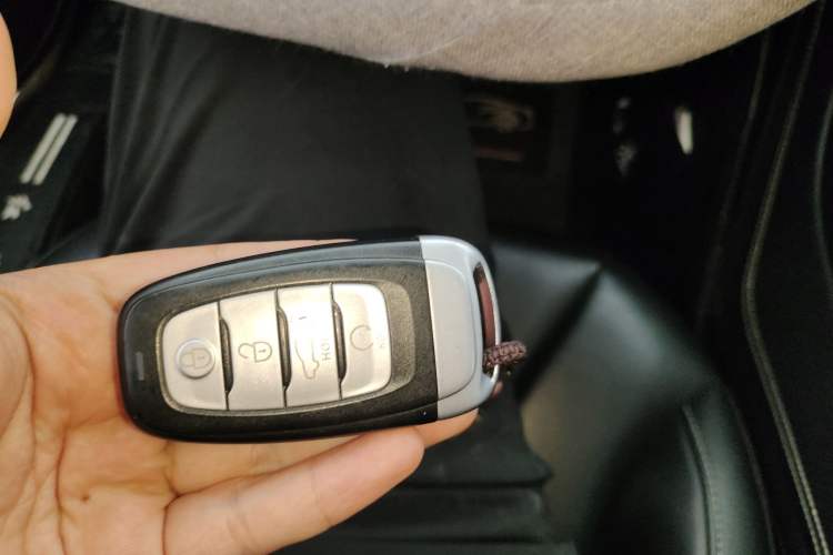 Used Hongqi H5 2019 30TD Dynamic Edition
