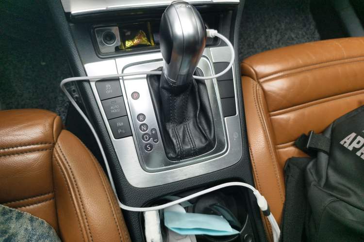 Used Volkswagen FAW-Volkswagen CC 2011 2.0 TSI Ultimate Edition Gear Lever