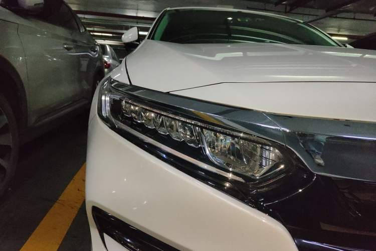 Used Honda Accord 2018 260TURBO Elite Edition China VI Right Front Headlight