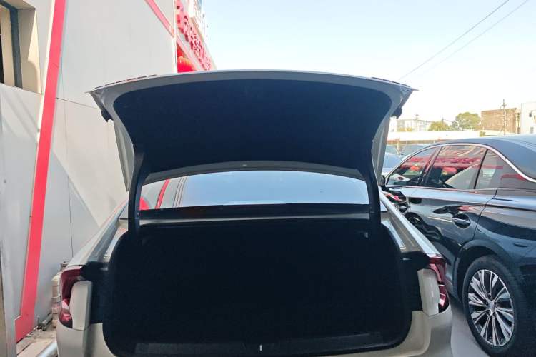 Used Wuling Xingguang 2024 Co-Creation Edition 510 Advanced Model