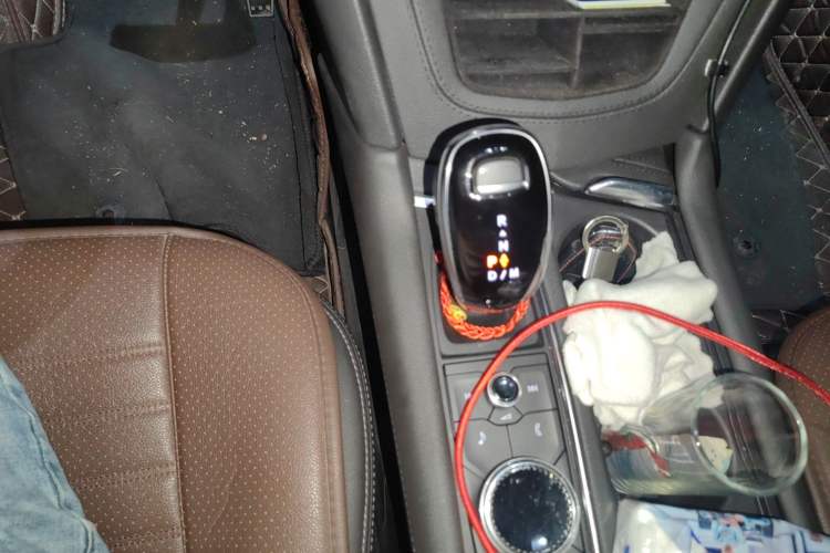 Used Cadillac XT5 2020 28T Tech Edition Gear Lever