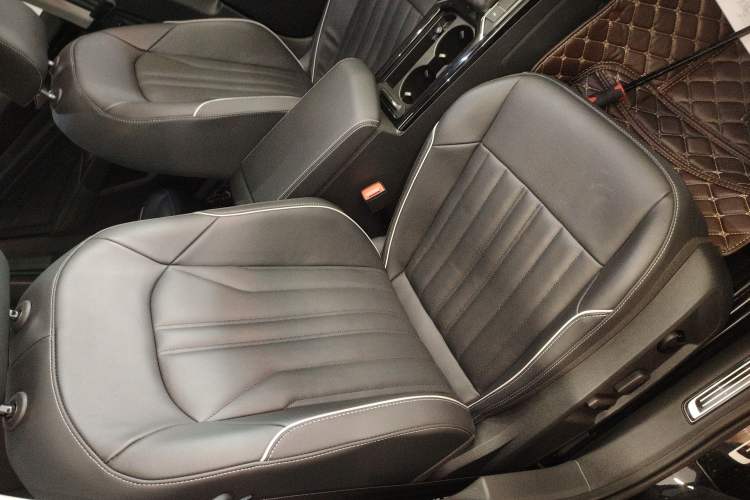 Used Volkswagen Passat 2023 Revised 330TSI Elite Edition Right Front Seat