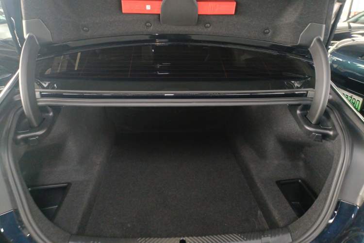 Used BMW 5 Series 2024 530Li Leading Model M Sport Package