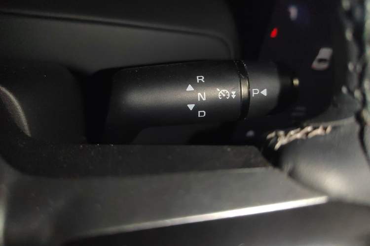 Used iCAR V23 2025 401 Two-Wheel Drive Intelligent Driving Version Gear Lever