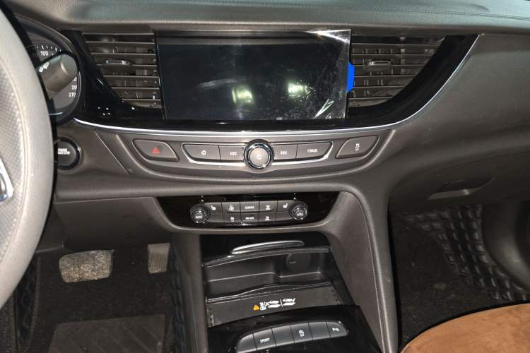 Used Buick Regal 2022 552T Smart Edition
