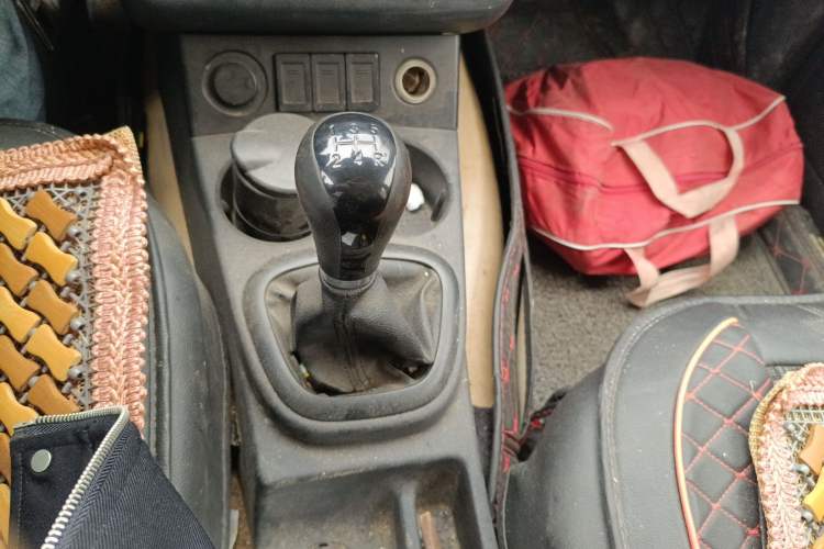 Used Dongfeng Fengon 330 2014 1.5L Manual Utility Version DK15
