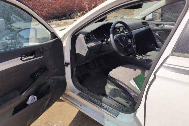 Used Volkswagen Lamando 2017 230TSI DSG Fashion Edition
