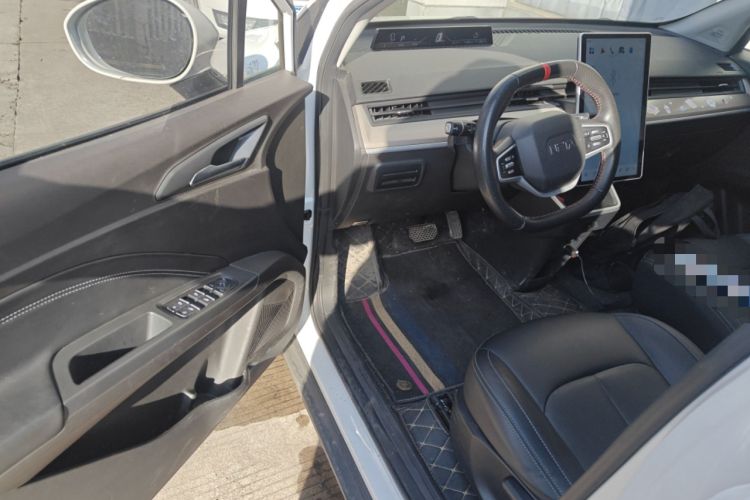 Used NETA V 2022 Long-Range Industry Custom Edition Driver Seat