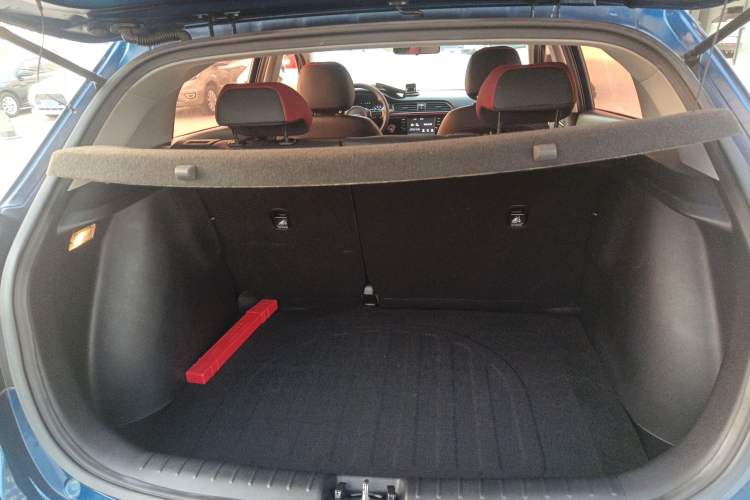 Used Kia KX Cross 2017 1.4L AT GLS