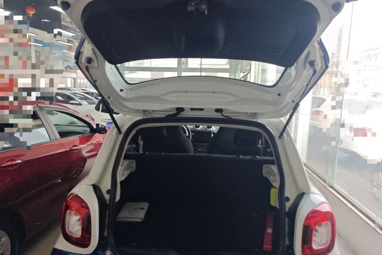 Used smart forfour 2018 1.0L 52 kW Dynamic Edition