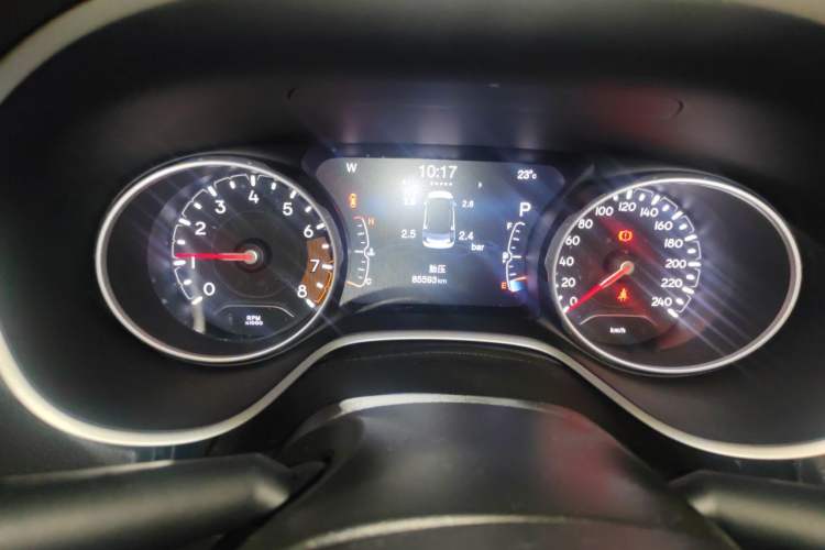 Used Jeep Compass 2017 200T Automatic Family Edition
