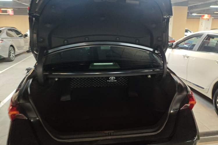 Used Toyota Avalon 2022 2.5L Luxury Edition Trunk