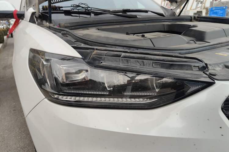 Used Wey VV6 2020 2.0T Two-Wheel Drive Smart Enjoyment+