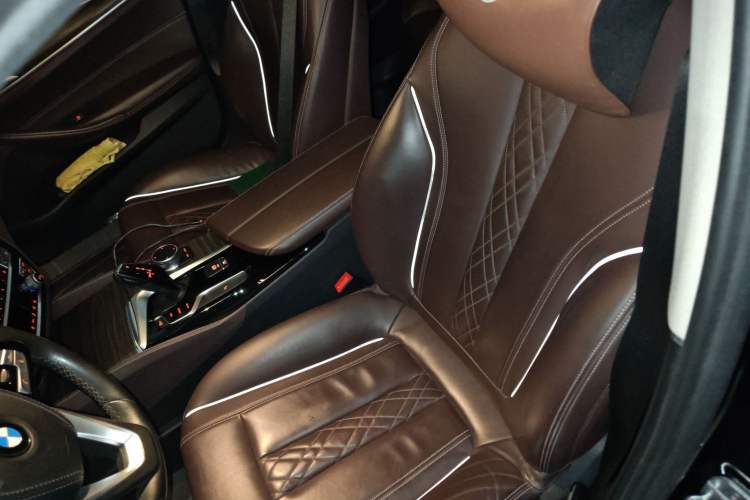 Used BMW 5 Series 2019 Updated 530Li xDrive Luxury Package Left Front Seat