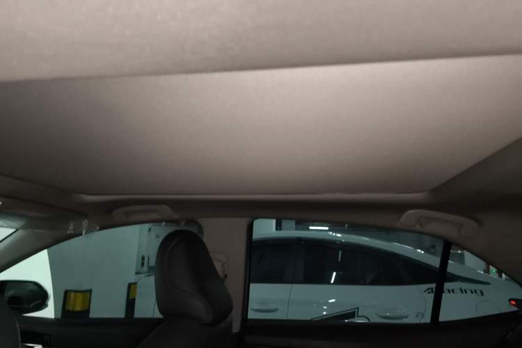 Used Toyota Camry 2019 2.5G Luxury Edition China VI Standard Headliner