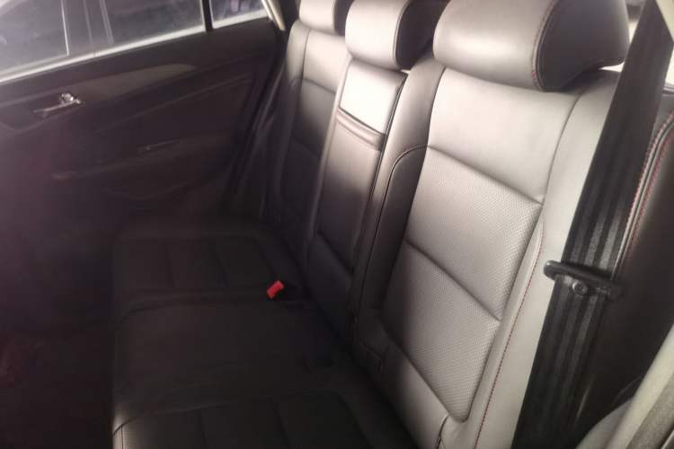 Used CHANGAN CS75 2017 Shangkui Edition 1.8T Automatic All-Wheel-Drive Elite Model
