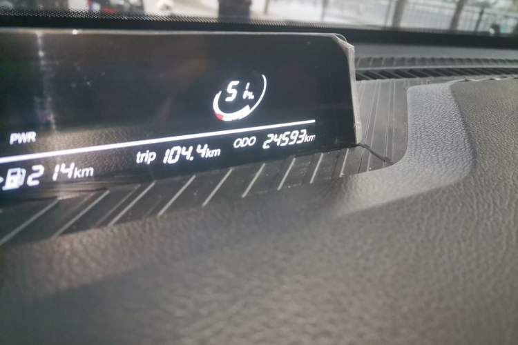 Used NETA V 2021 Long-Range Entertainment Edition Upgrade Model Odometer Close Up