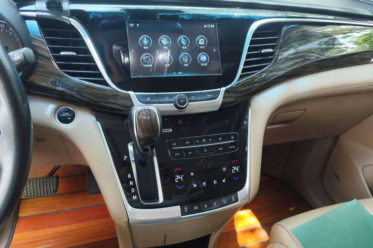 Used Buick GL8 2017 ES 28T Flagship Model China V Standard