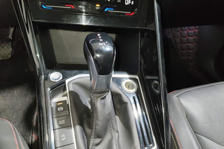 Used Volkswagen Tayron 2020 330TSI Two-Wheel Drive Luxury Smart Connectivity Version