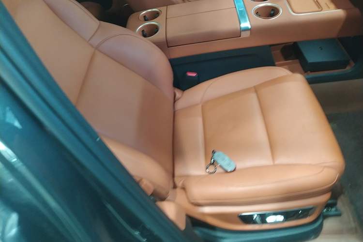 Used Li Auto L8 2024 Ultra Model
