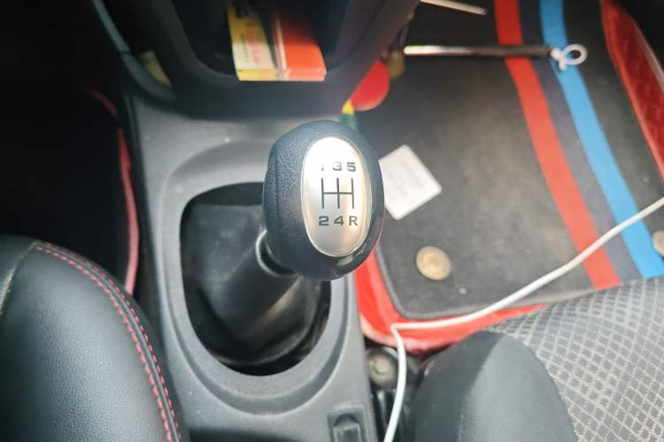 Used Lifan Auto X50 2014 1.5L Manual Elite Model Gear Lever