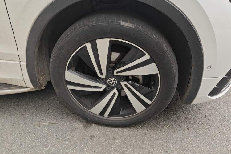 Used Volkswagen Tiguan X 2021 330TSI Two-Wheel-Drive Flagship Edition Right Front Wheel Hub