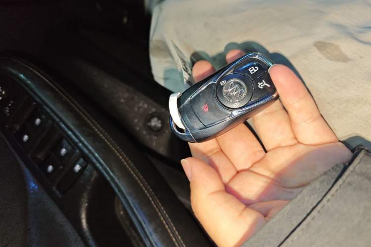 Used Buick Envision 2016 28T Four-Wheel Drive Elite Version Vehicle Key