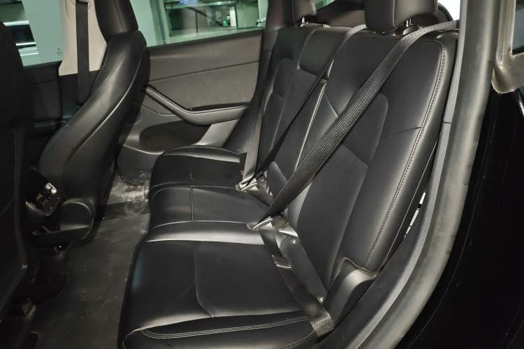 Used Tesla Model Y 2023 Rear-Wheel-Drive Version