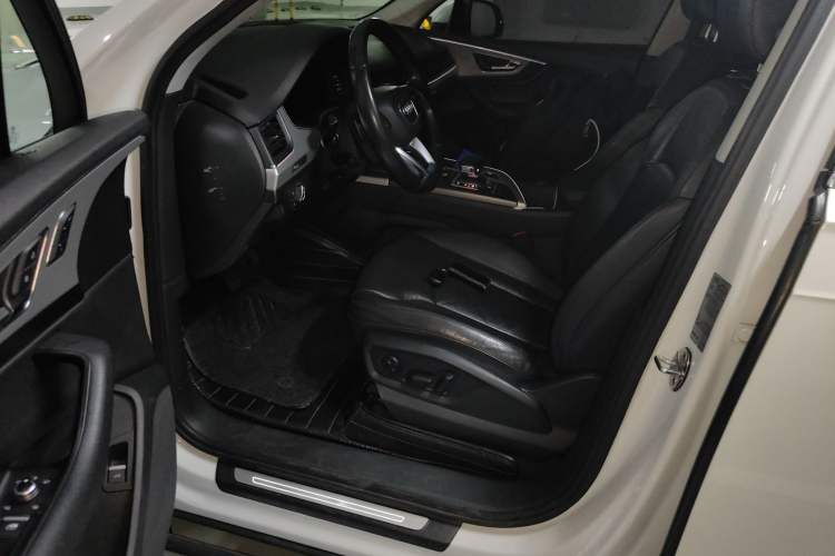 Used Audi Q7 2016 45 TFSI Technology Edition
