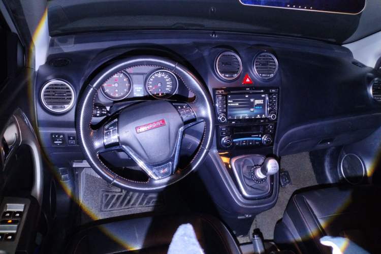 Used Haval H6 2015 Upgraded Model 1.5T Manual Two-Wheel Drive Elite Version