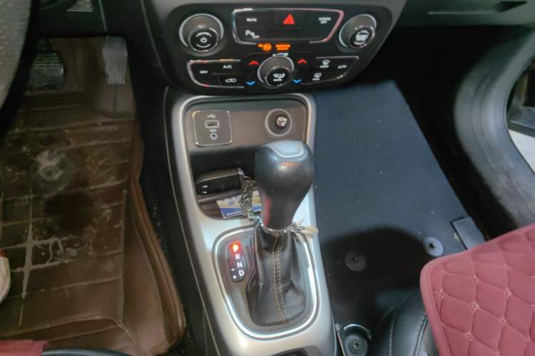 Used Jeep Compass 2017 200T Automatic Family Edition
