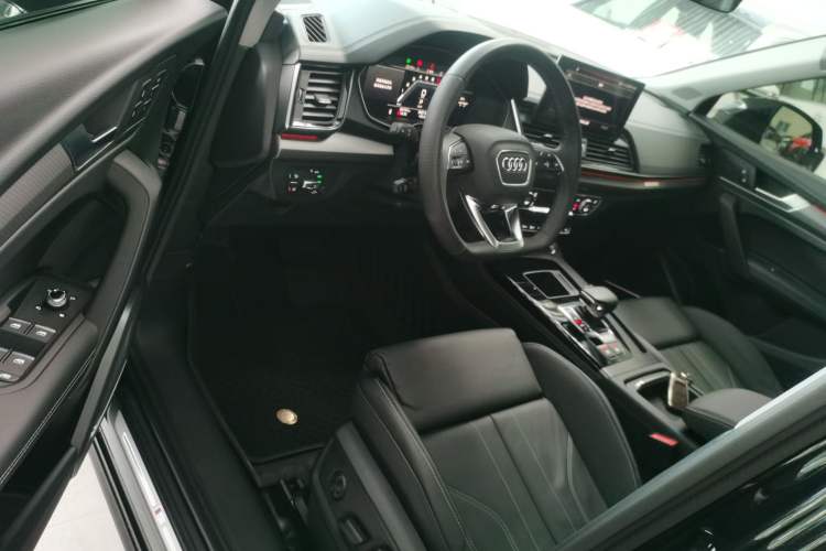 Used Audi Q5L 2022 Updated 45T Luxury Dynamic Version
