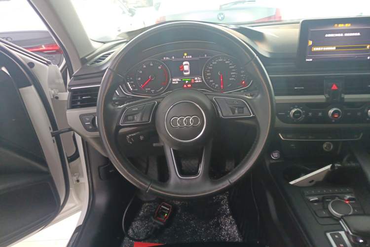 Used Audi A4L 2019 40 TFSI Ambition Version China V