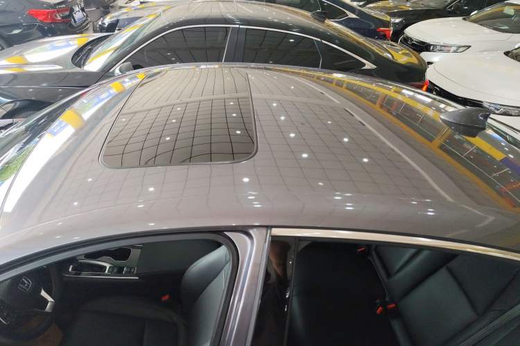 Used Honda Accord 2018 260TURBO Luxury Edition China V Emission Standard Roof