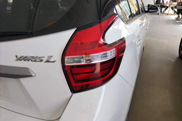 Used Toyota YARiS L Zhi Xuan 2019 1.5E CVT Dynamic Edition China VI compliant Right Rear Taillight