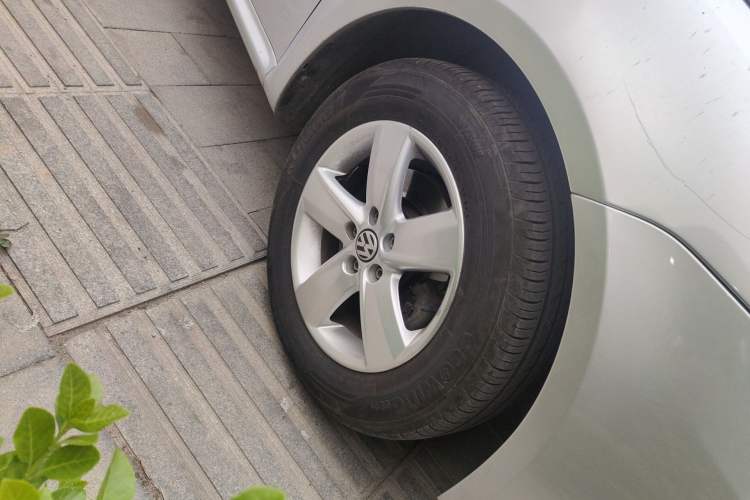 Used Volkswagen Lavida 2013 Classic 1.6L Manual Fashion Edition