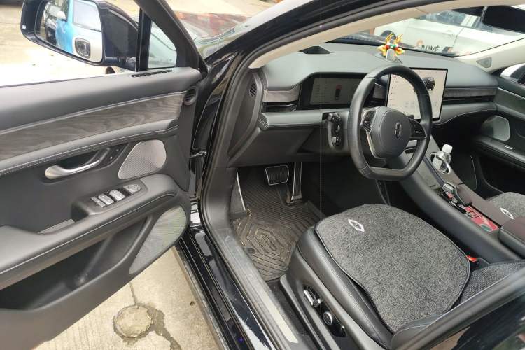 Used Hima AITO M5 2022 Range-Extended Rear-Drive Standard Version Driver Seat