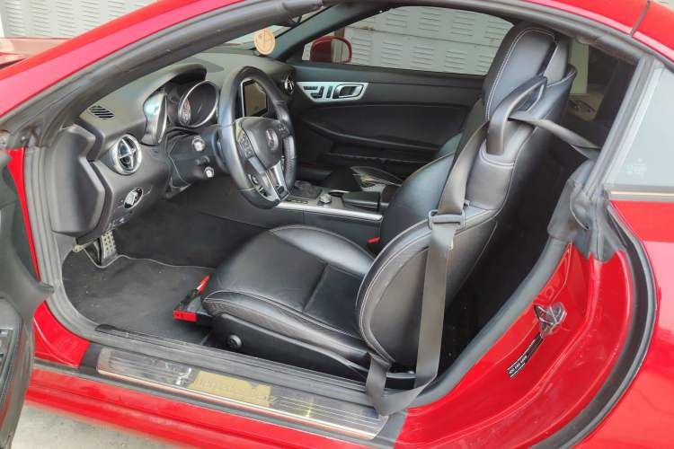 Used Mercedes-Benz SLK-Class 2011 SLK 200 Fashion Model

