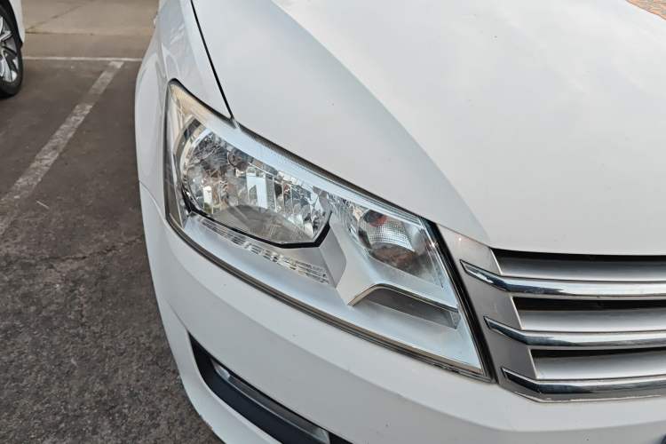 Used Volkswagen Santana 2013 1.4L Manual Comfort Edition