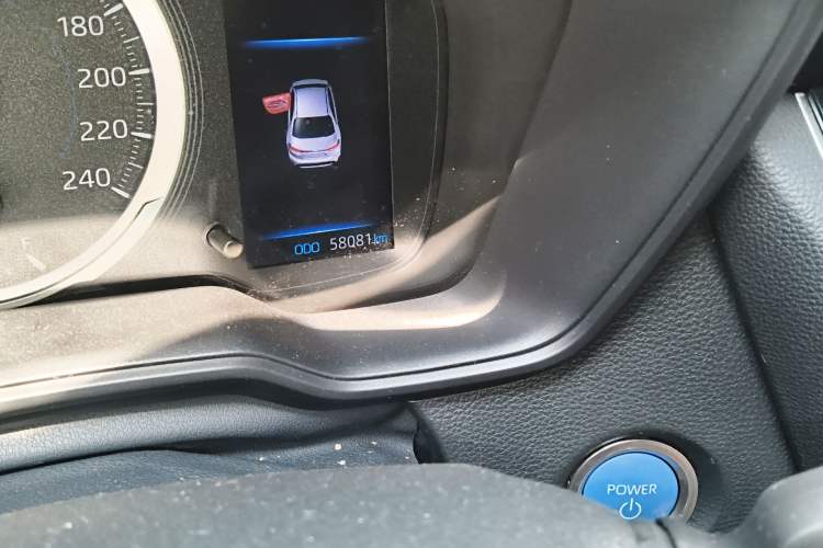 Used Toyota Levin 2021 Dual-Engine 1.8H E-CVT Luxury Edition Odometer Close Up