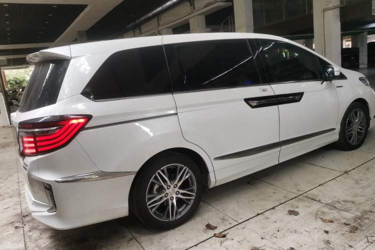 Used Honda Elysion 2019 2.0L Hybrid Luxury Edition Rear Right 45 Deg