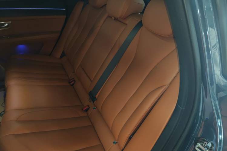 Used Hima AITO M7 2024 1.5T Intelligent Drive 4WD Ultra Version 5 Seats Left Rear Seat