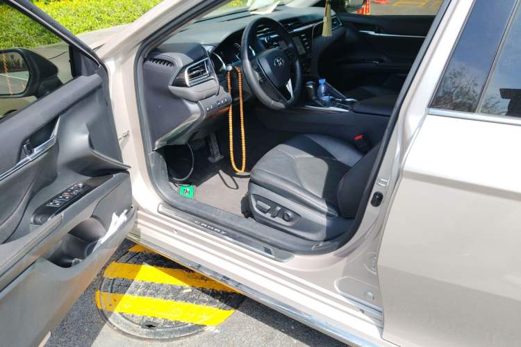 Used Toyota Camry 2018 2.5G Luxury Edition Driver Seat