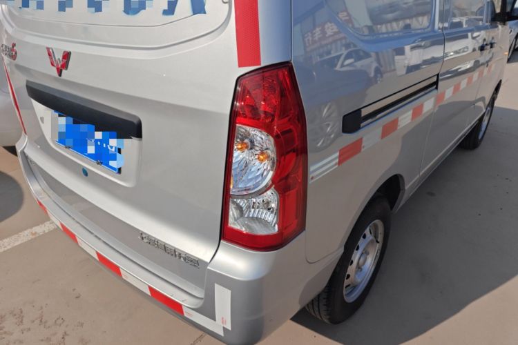 Used Wuling Rongguang S 2023 1.5L Basic Enclosed-Window Vehicle 2 Seats